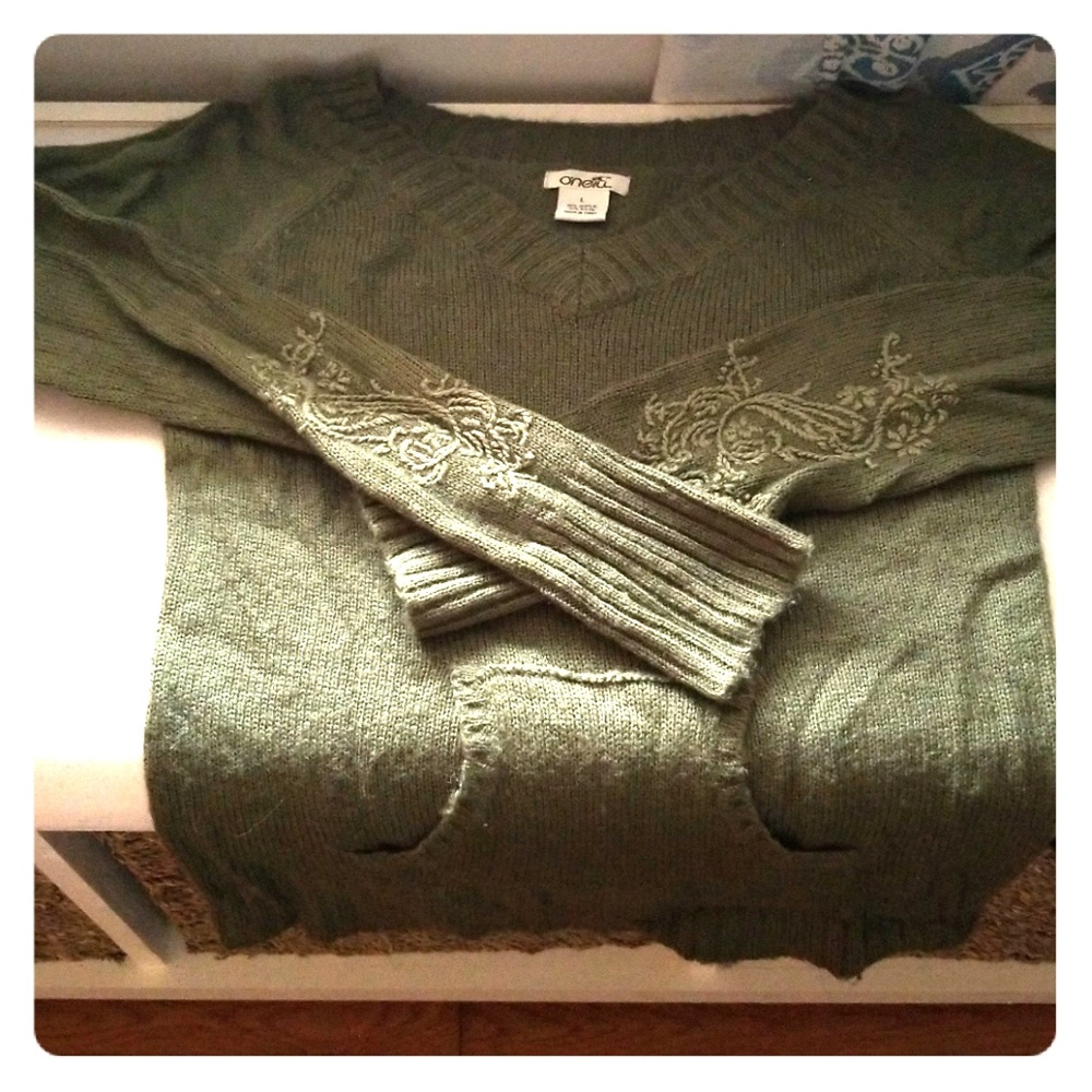 O'Neill sweater